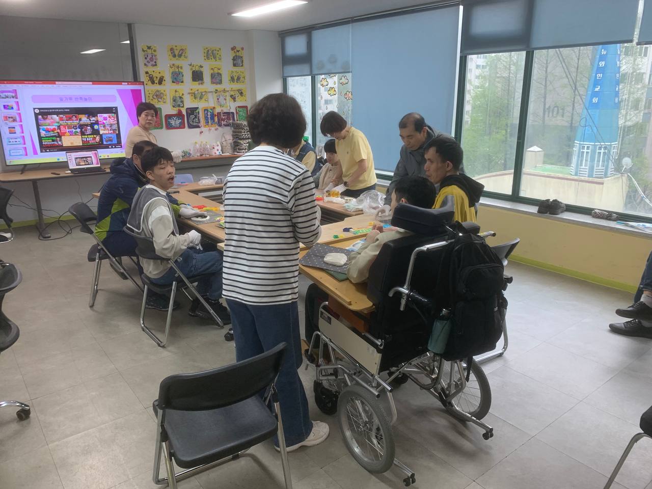 2025년 4월 22일(화) 해맑은 무지개 수업사진