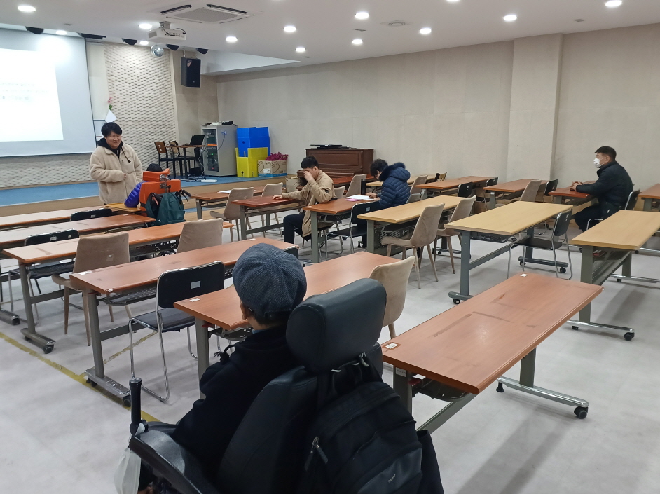 2024년 3월 15일(금) 두런두런 3반 수업 사진