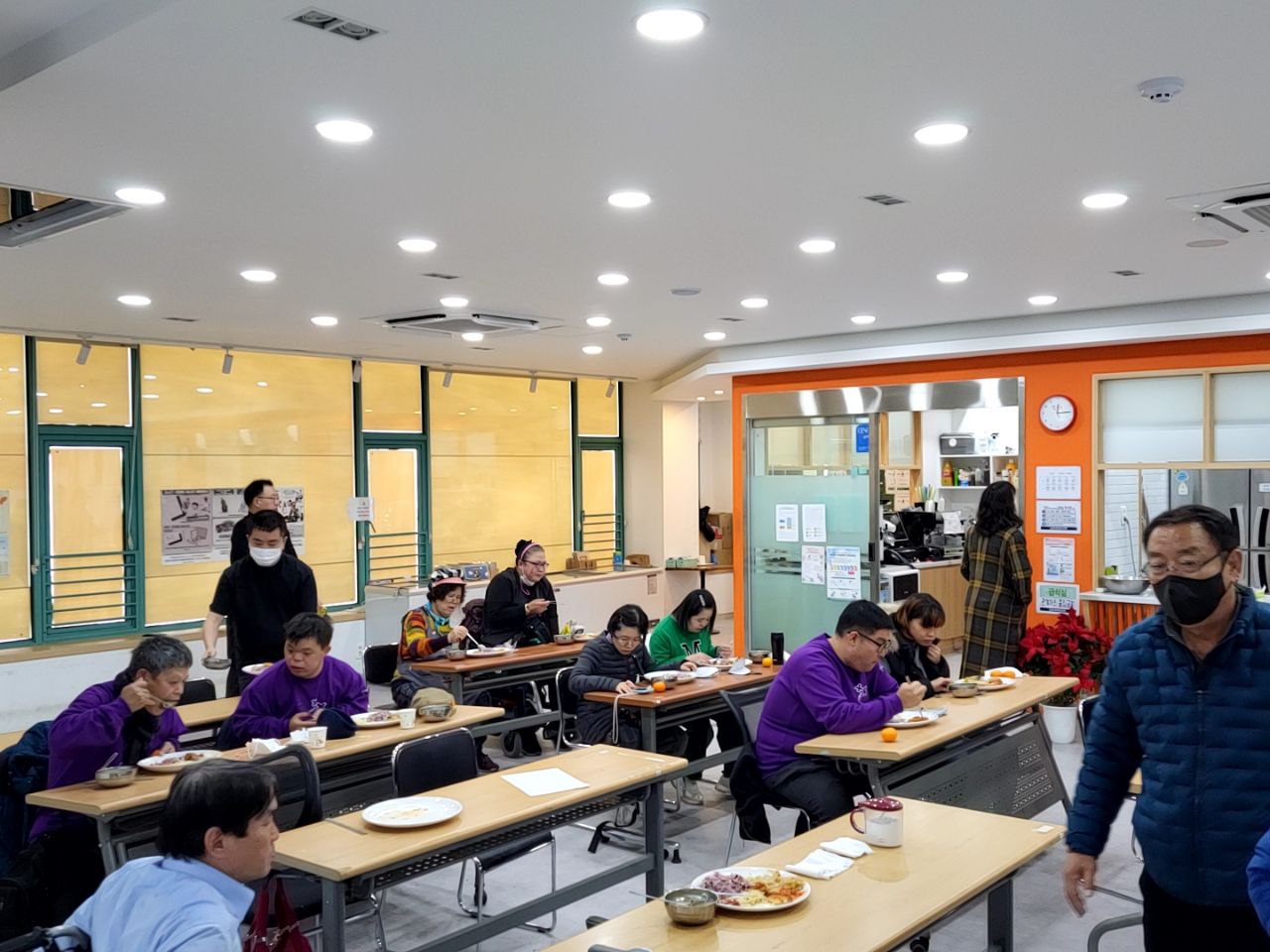 2022/11/29(화) - 점심식사(감자고로케, 콩나물무침...)