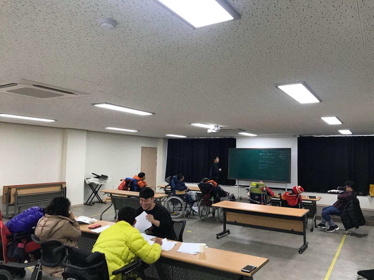 2018년 11월 26일 - 국어수업 사진