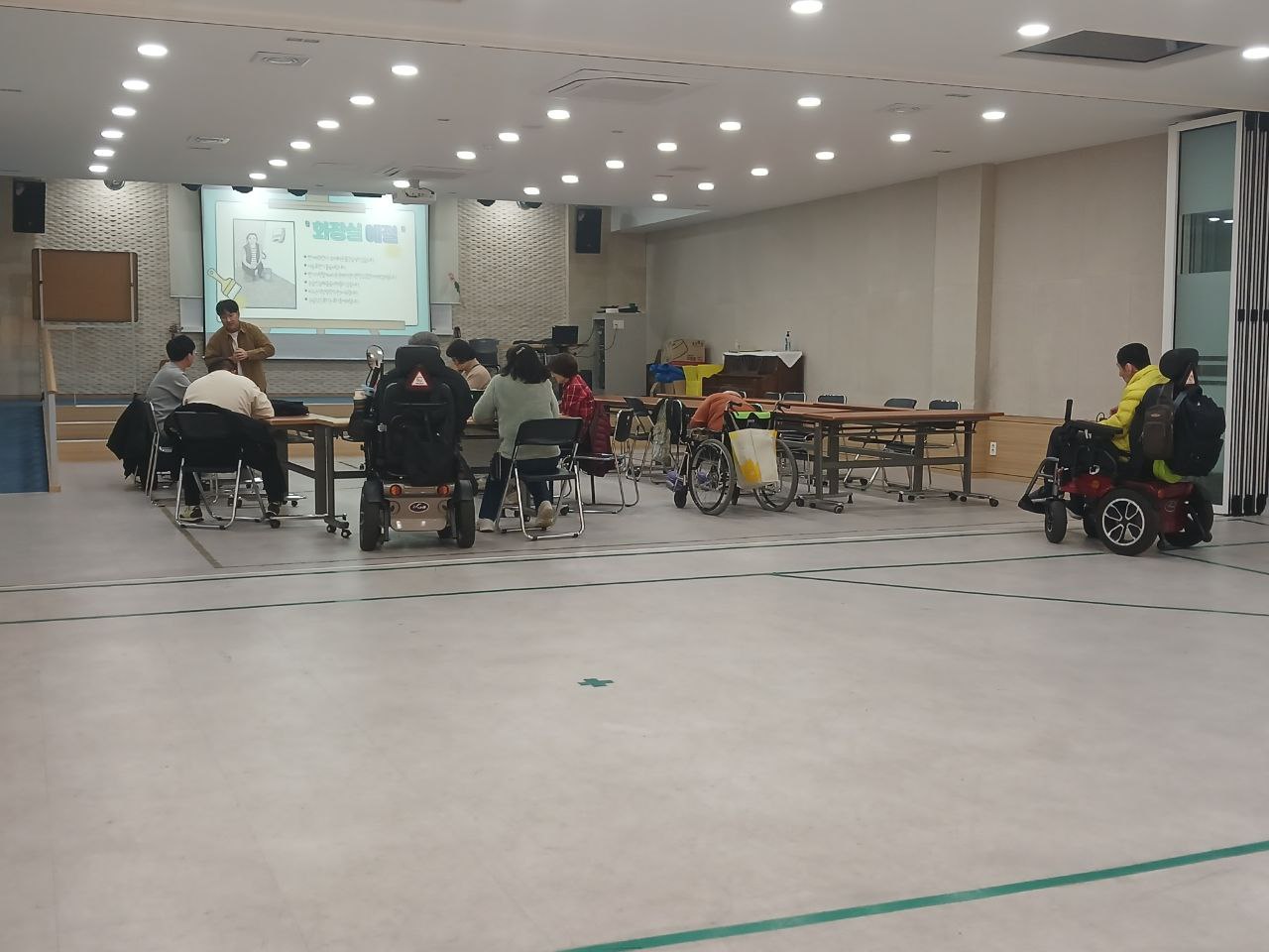 2024년 11월 18일(월) 두런두런 3반 수업사진