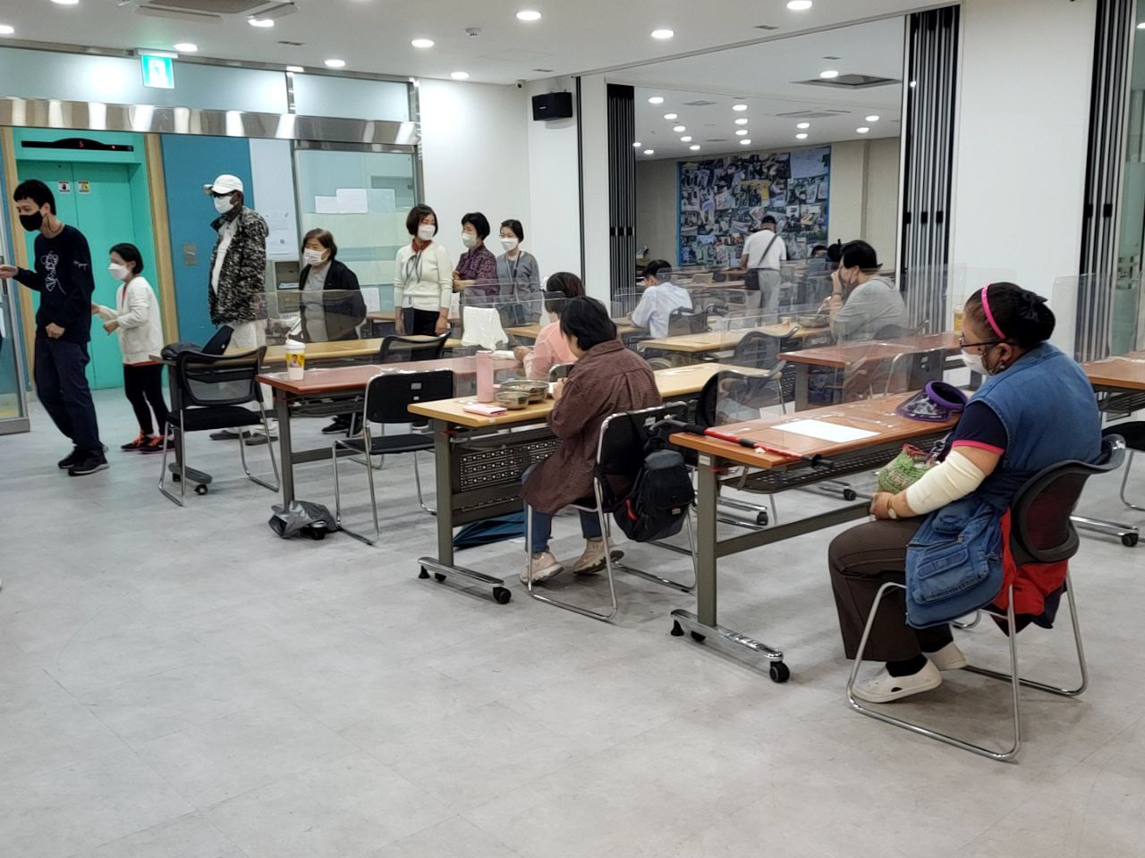 2022/09/23(금) - 점심식사(짜장밥, 계란파국, 등심탕수육...)