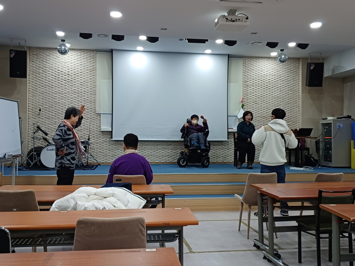 2024년 3월 11일(월) 춤 수업 사진