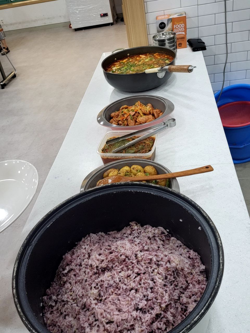 2022/08/26(금) - 점심시간(잡곡밥, 감자조림, 돼지김치찌개...)