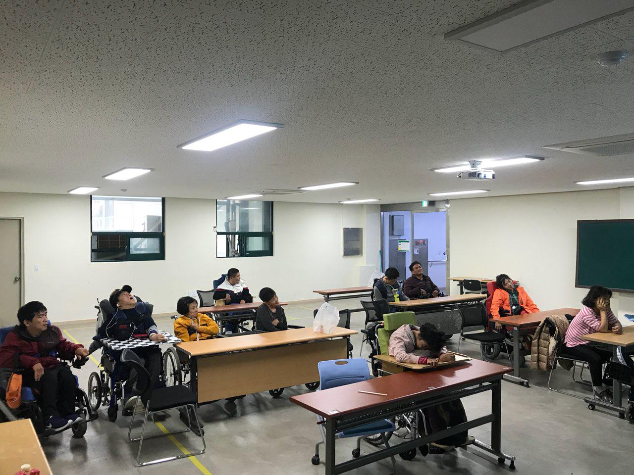 2018년 10월 25일 - 제3회 학생회 사진