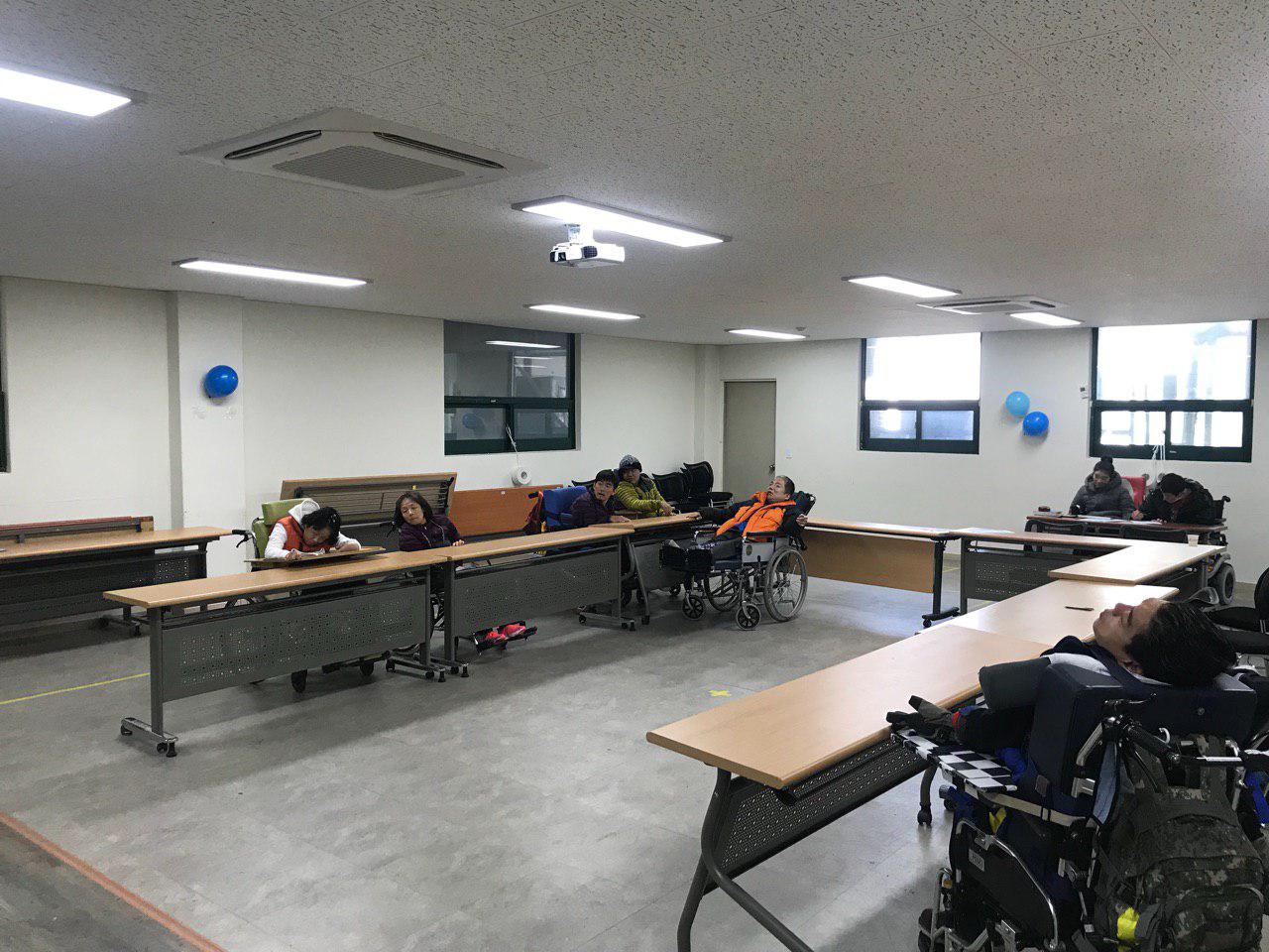 2019년 2월 25일 - 국어수업 사진