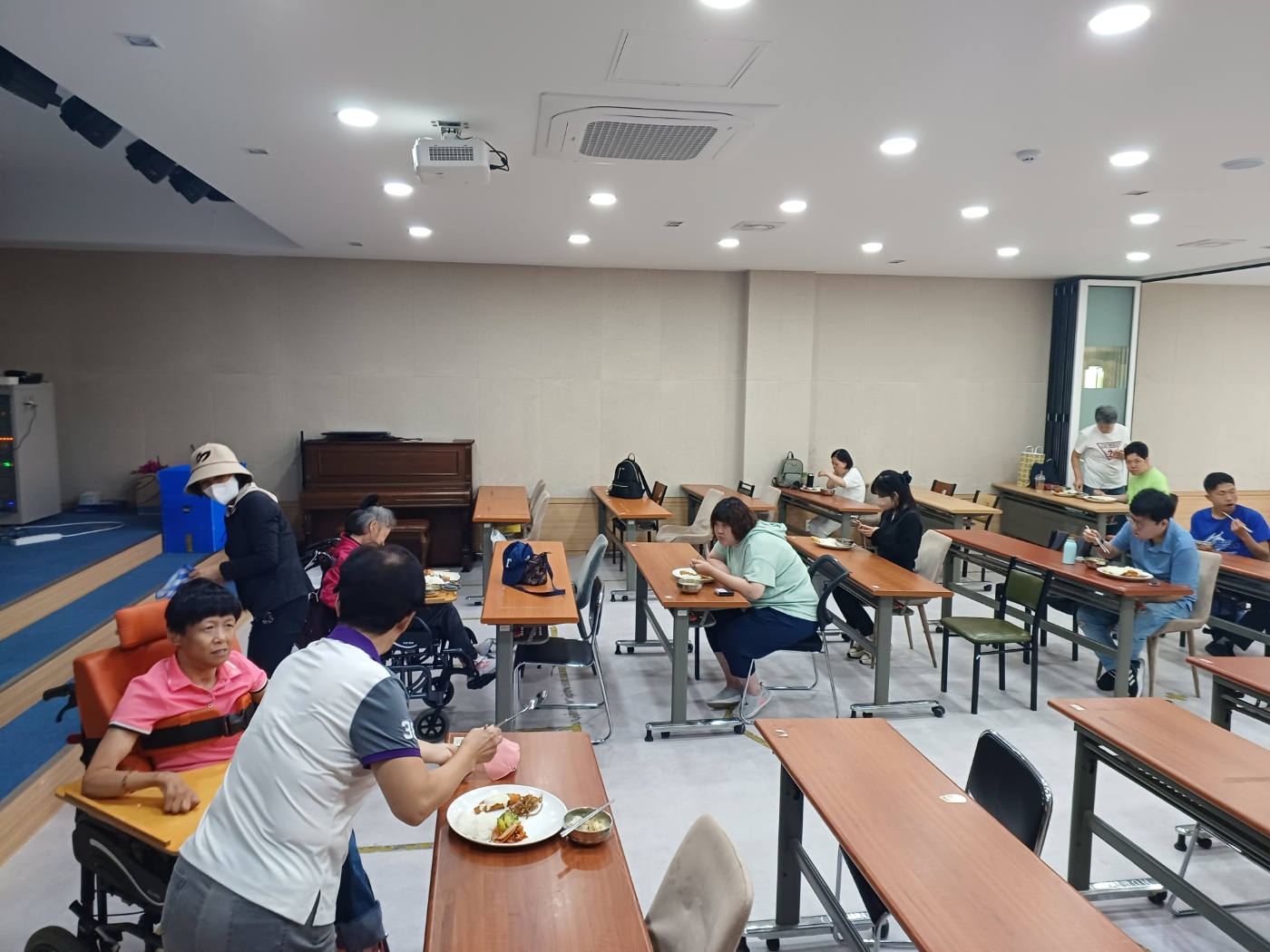 2023년 09월 21일(목) 점심급식(생선까스, 감자계란국...)