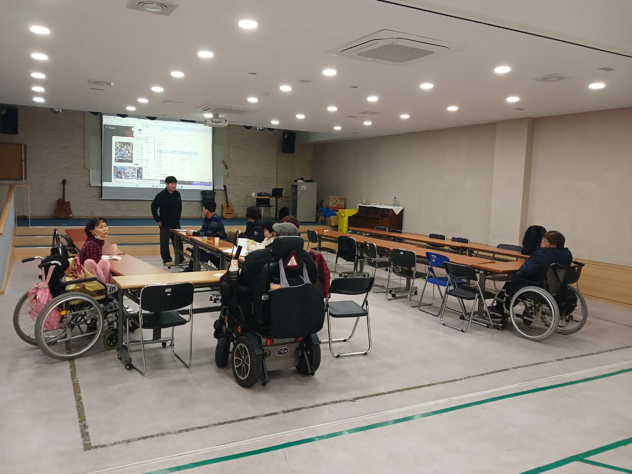 2024년 11월25일(월) 두런두런 3반 수업사진