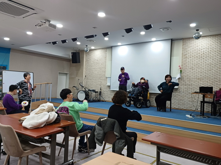 2024년 3월 11일(월) 춤 수업 사진