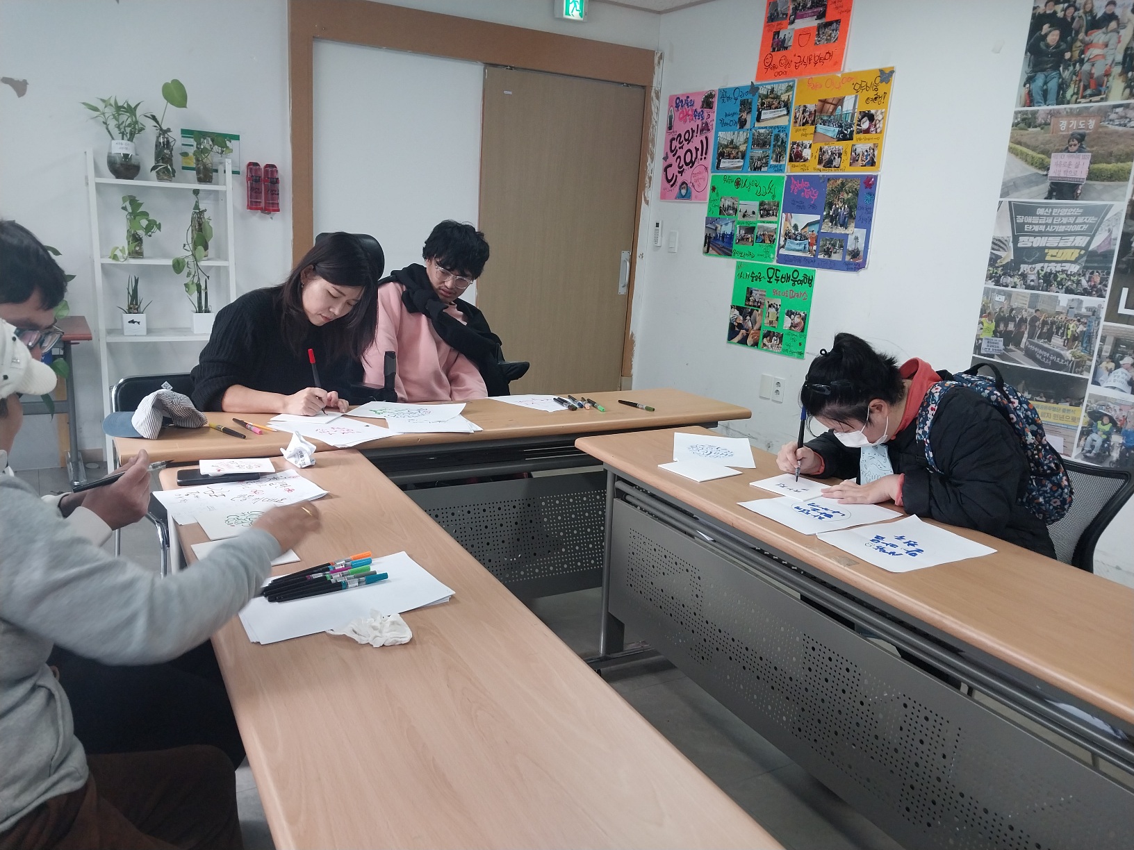2023년 11월 17일(금) 캘리그라피 수업사진