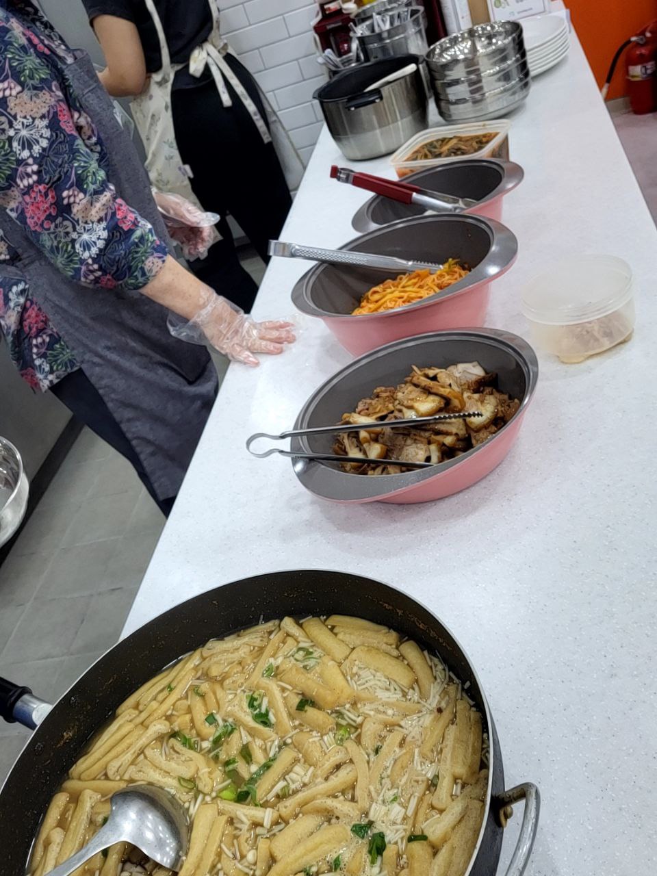 2022/08/03(수) - 점심식사(수육, 비빔국수, 유부된장국...)
