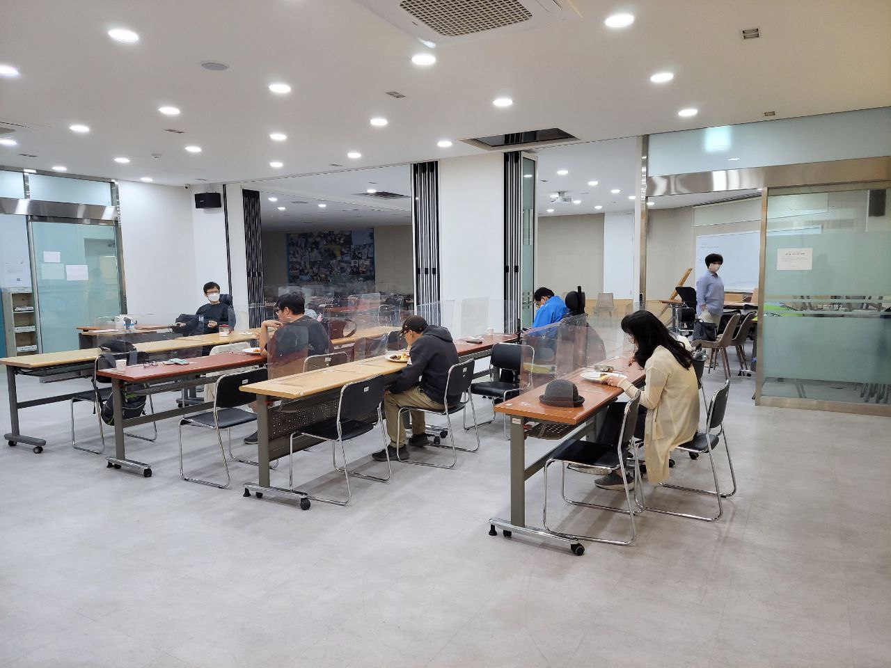 2022/04/28(목) - 즐거운 식사시간