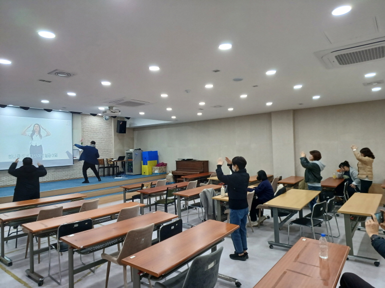 2024년 3월 11일(월) 두둠칫 방송 댄스 수업 사진