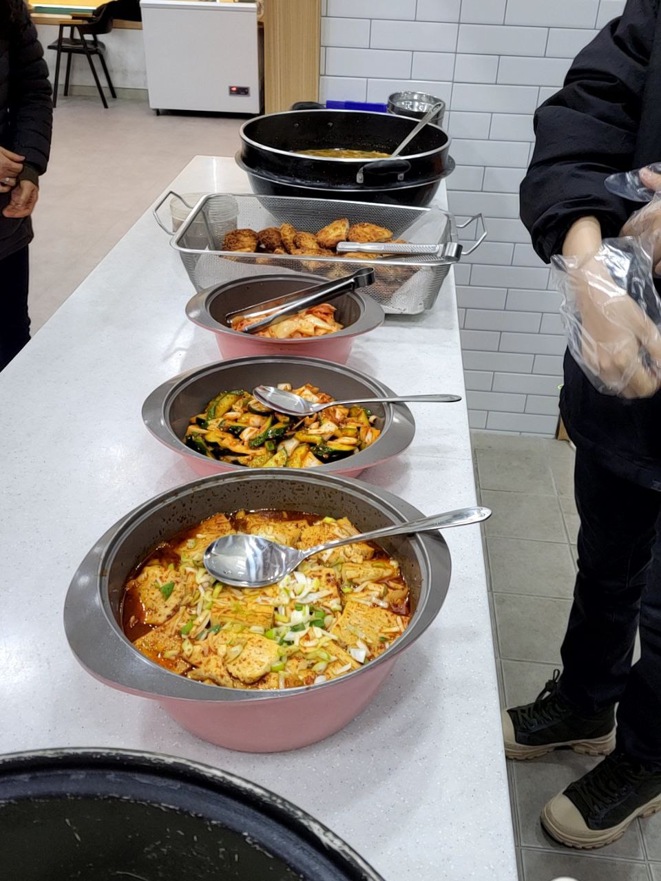 2023/2/13(월)- 점심식사(야채된장찌개,돈까스...)