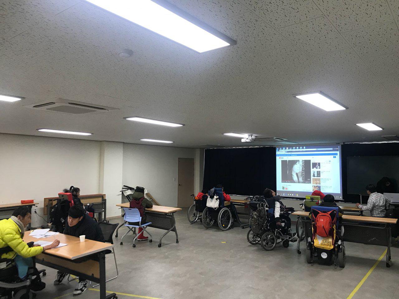 2018년 12월 10일 - 국어수업 사진