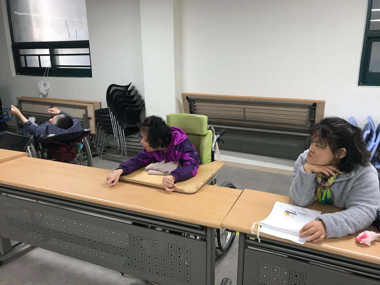 2019년 4월 5일 - 사회수업 사진