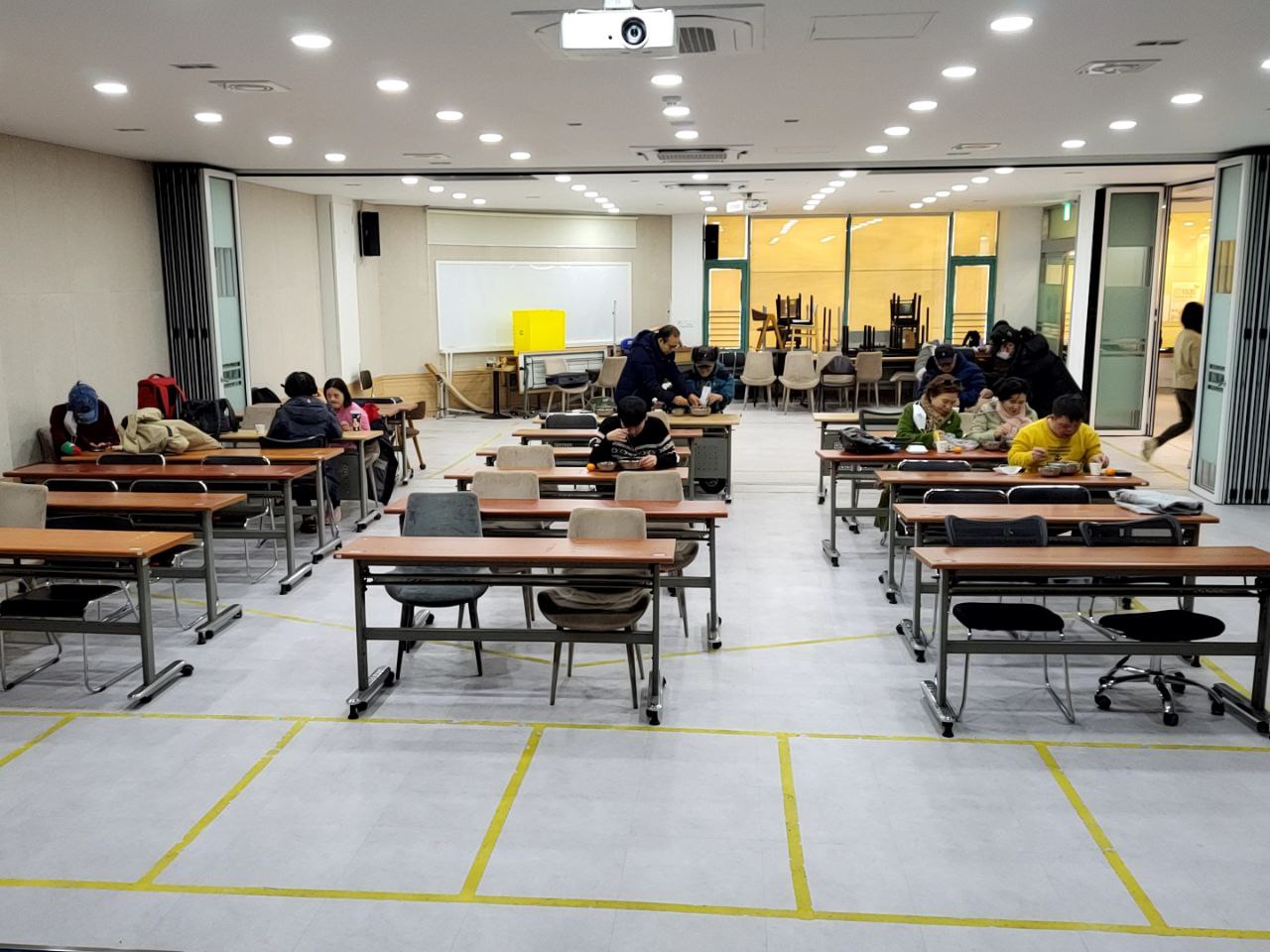 2023/1/31(화)- 점심식사(비빔밥,약고추장,다시마무국...)