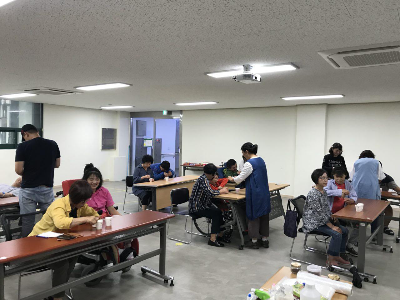 2018년 9월 20일 - 미술수업 사진