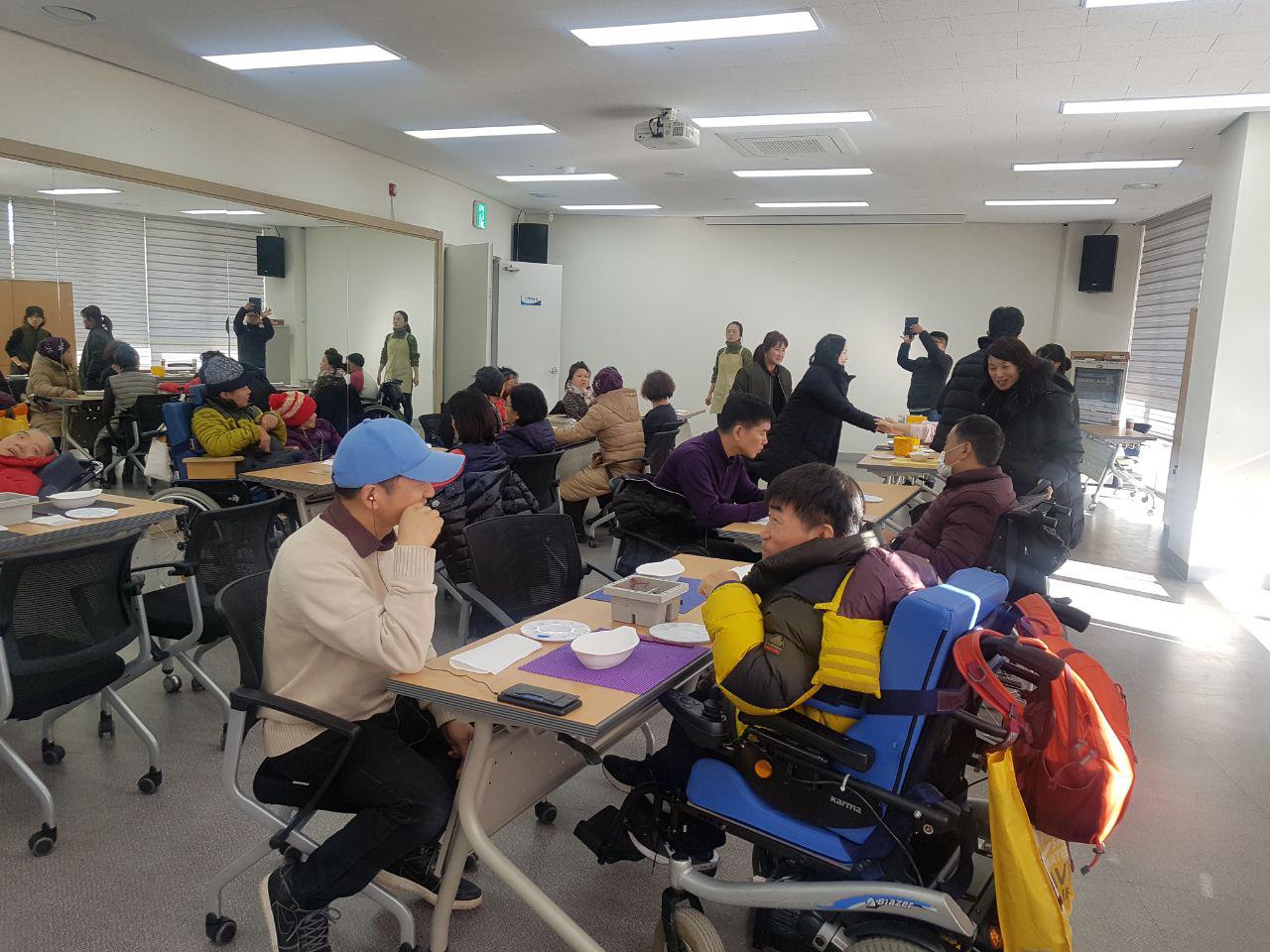 2018년 12월 19일 - 미술현장학습 사진