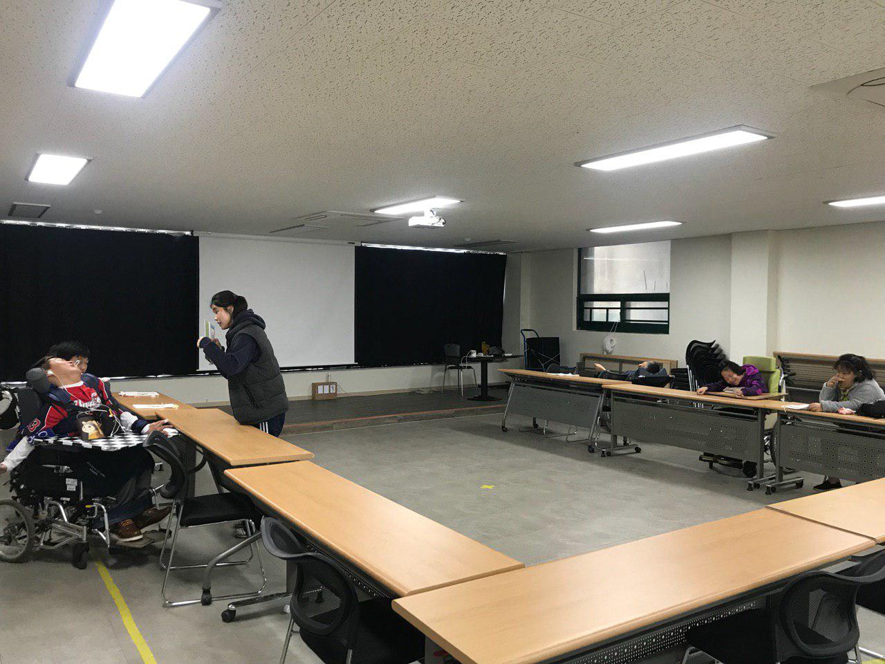 2019년 4월 5일 - 사회수업 사진