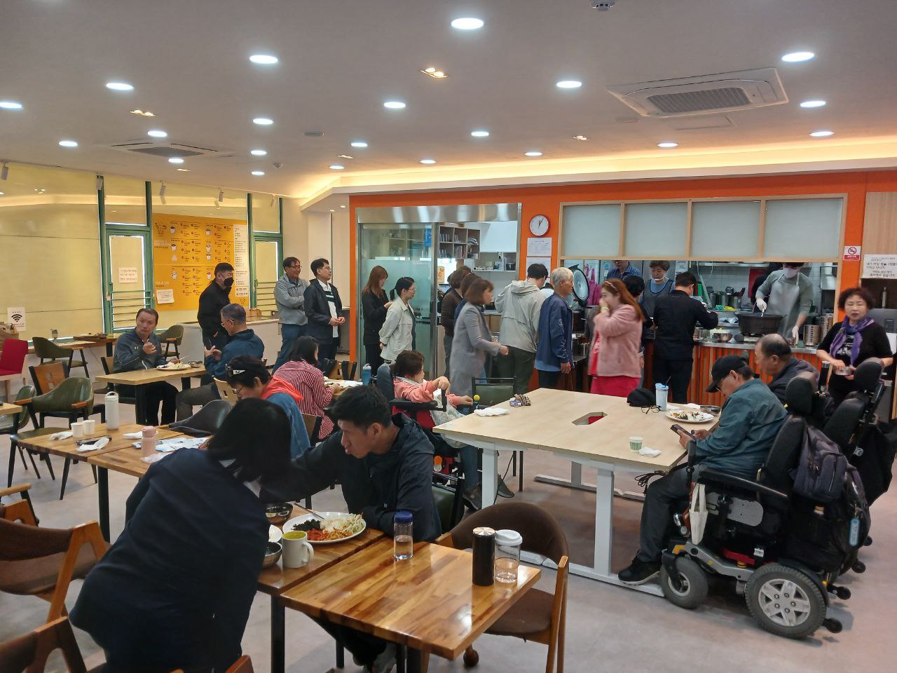 2024년 10월 10일(목) 점심식사 수업사진