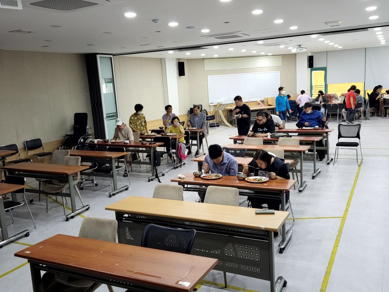 2022/09/02(금) - 점심식사(돼지고기수육, 콩나물국...)