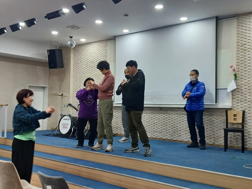 2024년 4월 9일(화) 색동 아리랑(춤) 수업 사진