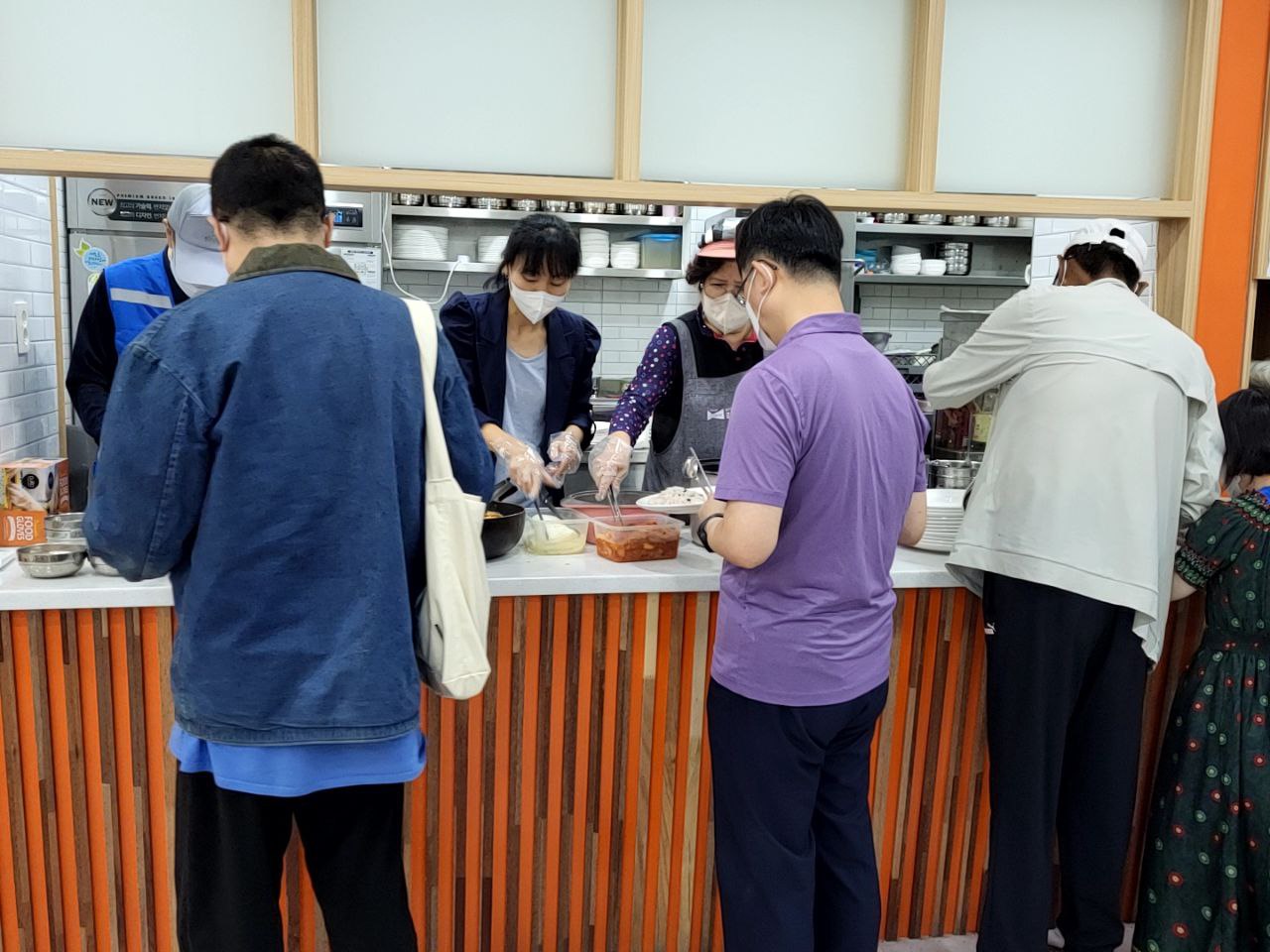2022/09/20(화) - 점심식사(청국장, 제육볶음, 느타리버섯볶음, 무쌈...)
