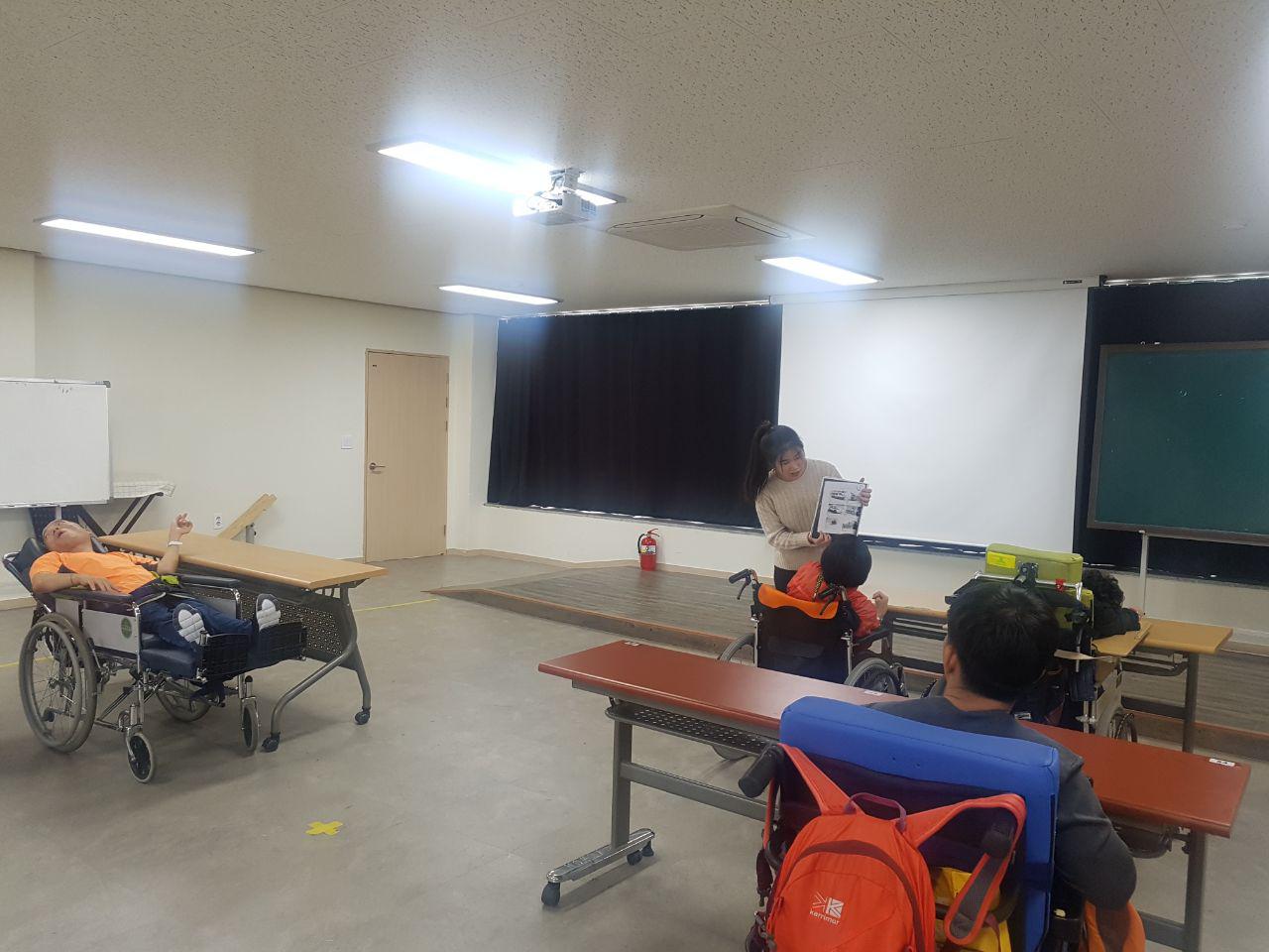 2018년 9월 28일 - 사회수업 사진