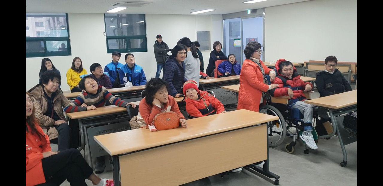 2018년 12월 18일 - 제5회 학생회 사진
