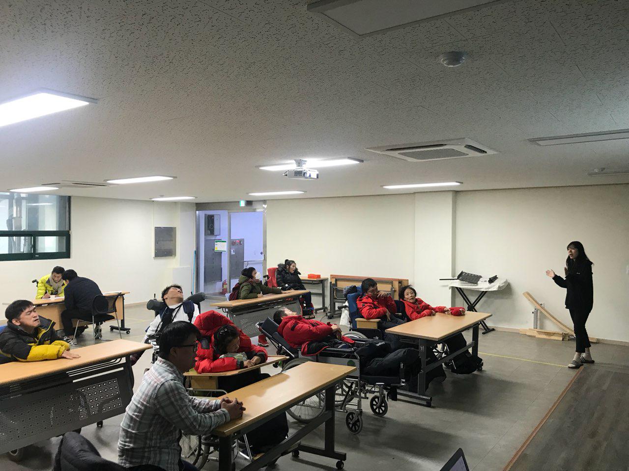 2018년 12월 10일 - 국어수업 사진