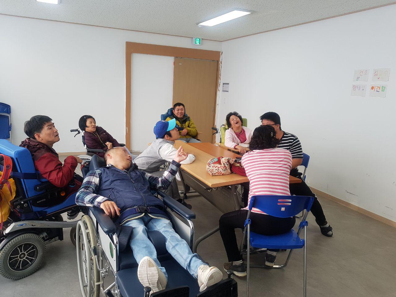 2018년 11월 02일 - 사회수업 사진