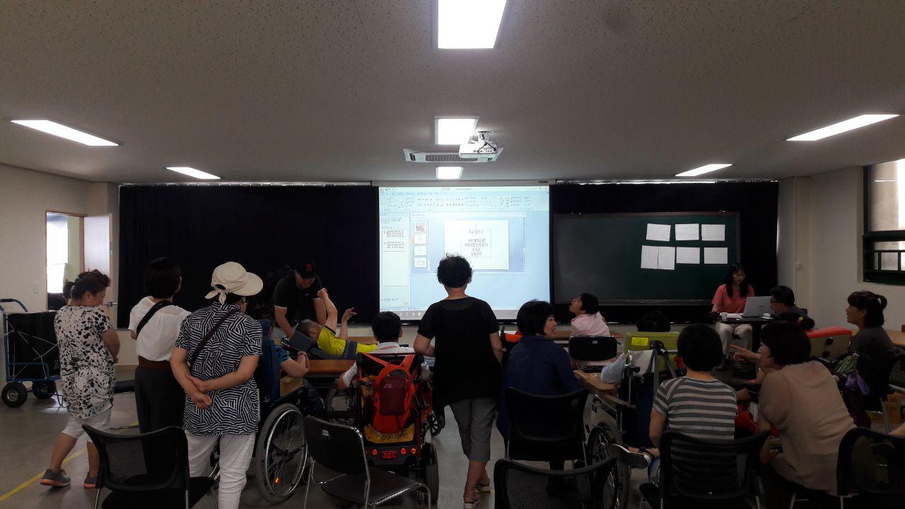 2018년 8월 10일 - 1회 학생회 사진