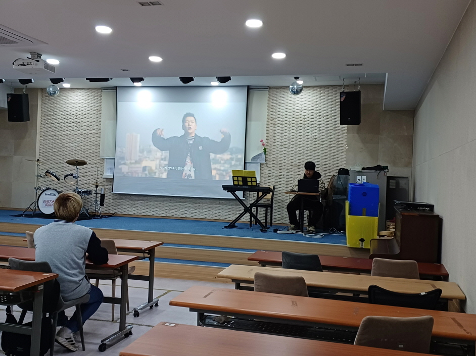 2024년 4월 12일(금) 두런두런 3반 수업 사진