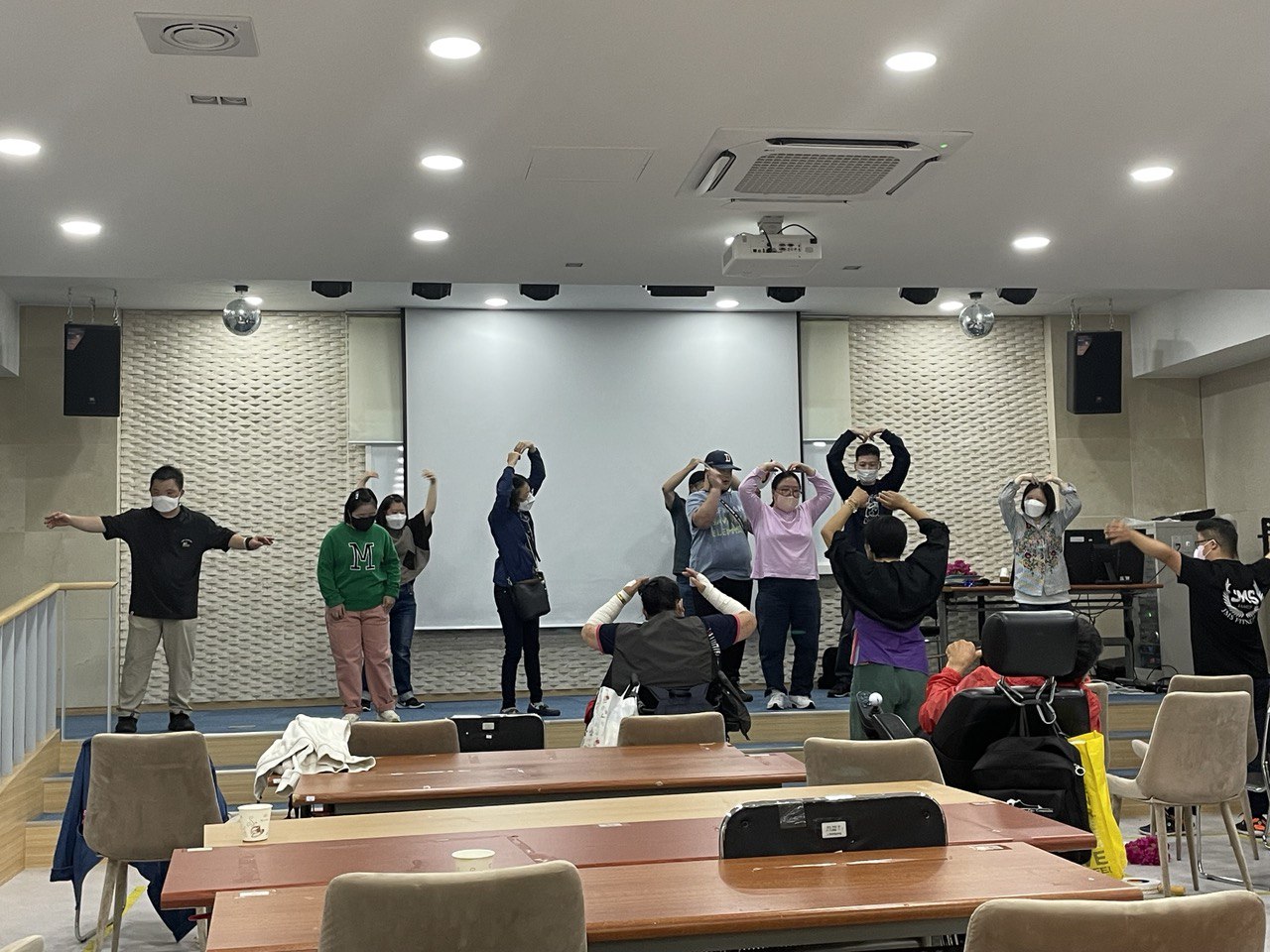 2022/10/04(화) - 춤