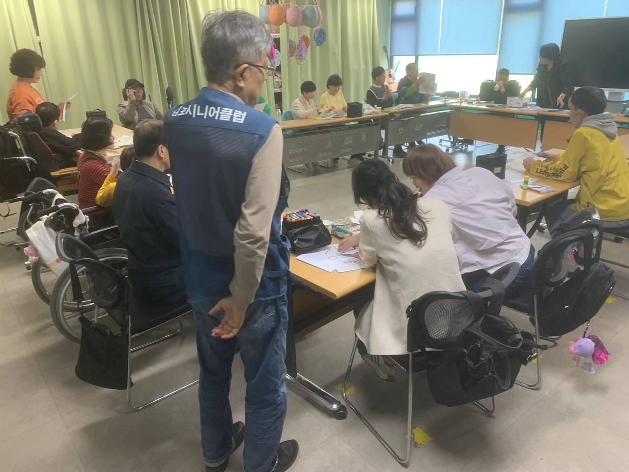 2025년 4월 25일(금) 인권미술 수업사진