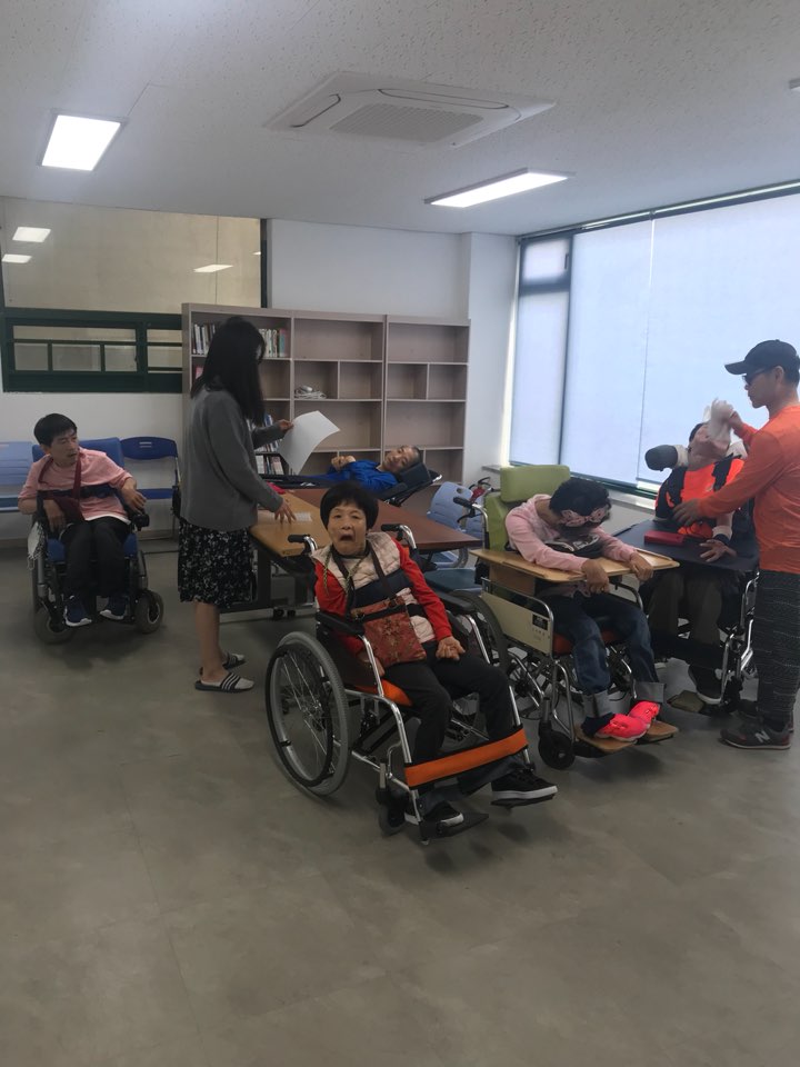 2018년 5월 21일 - 국어수업 사진