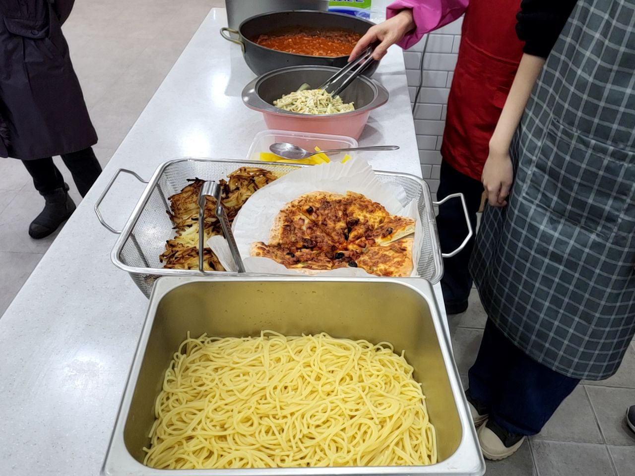 2023/1/10(화)- 점심식사(토마토스파게티, 슈퍼슈퍼림피자...)