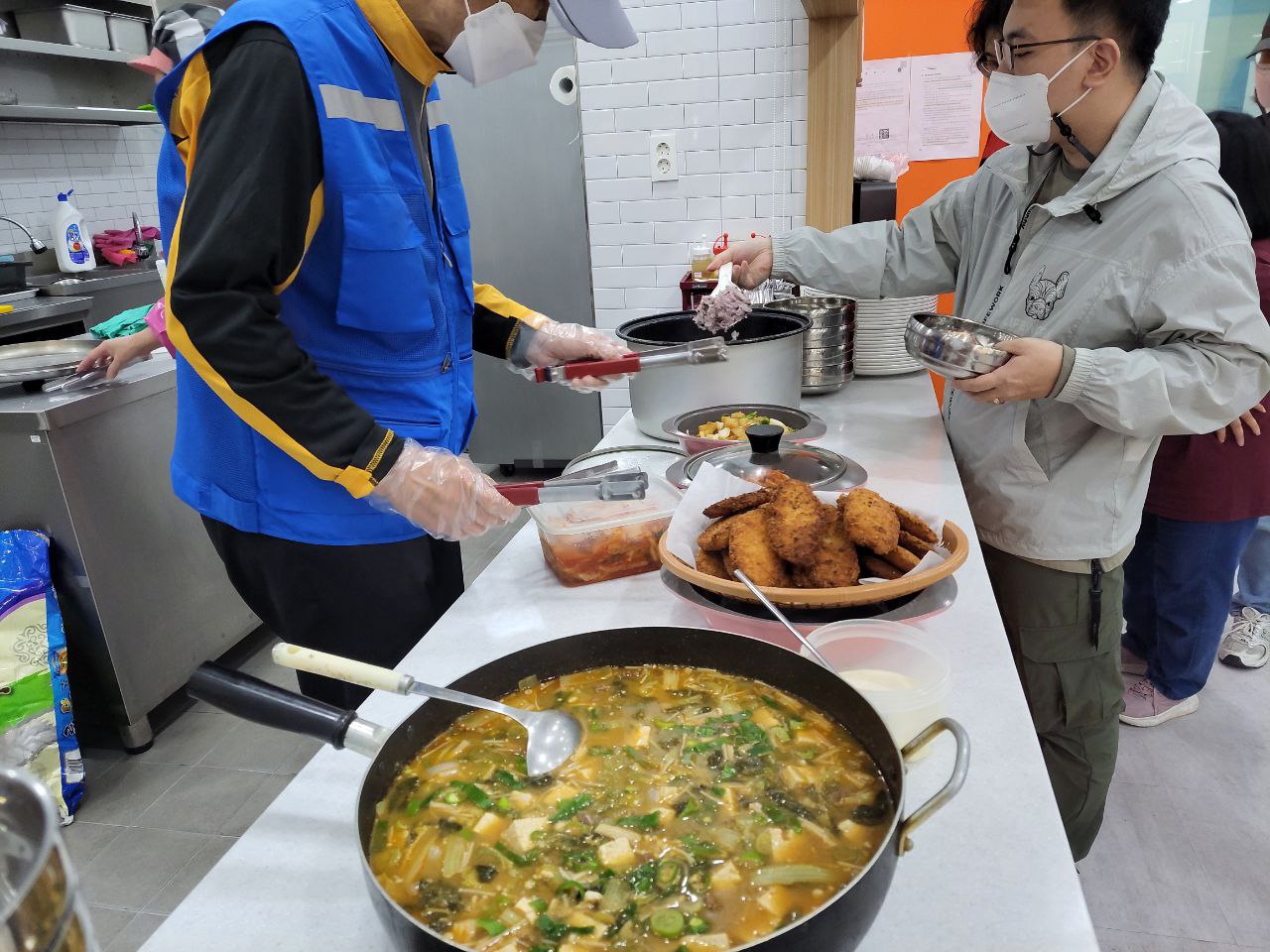 2022/05/18(수) - 점심시간(돈까스, 두부찌개...)