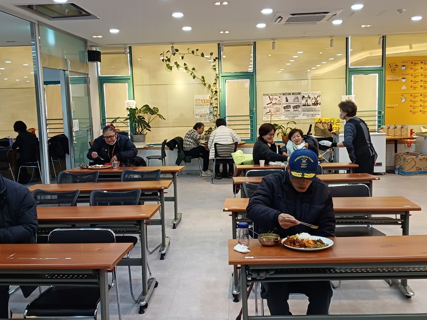 2023년 12월 27일(수) 점심급식(카레라이스, 고구마튀김...)