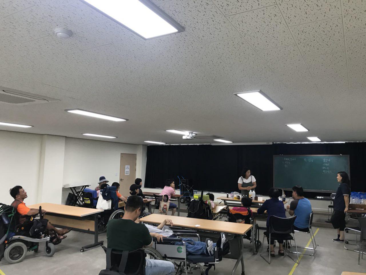2018년 8월 23일 - 미술수업 사진