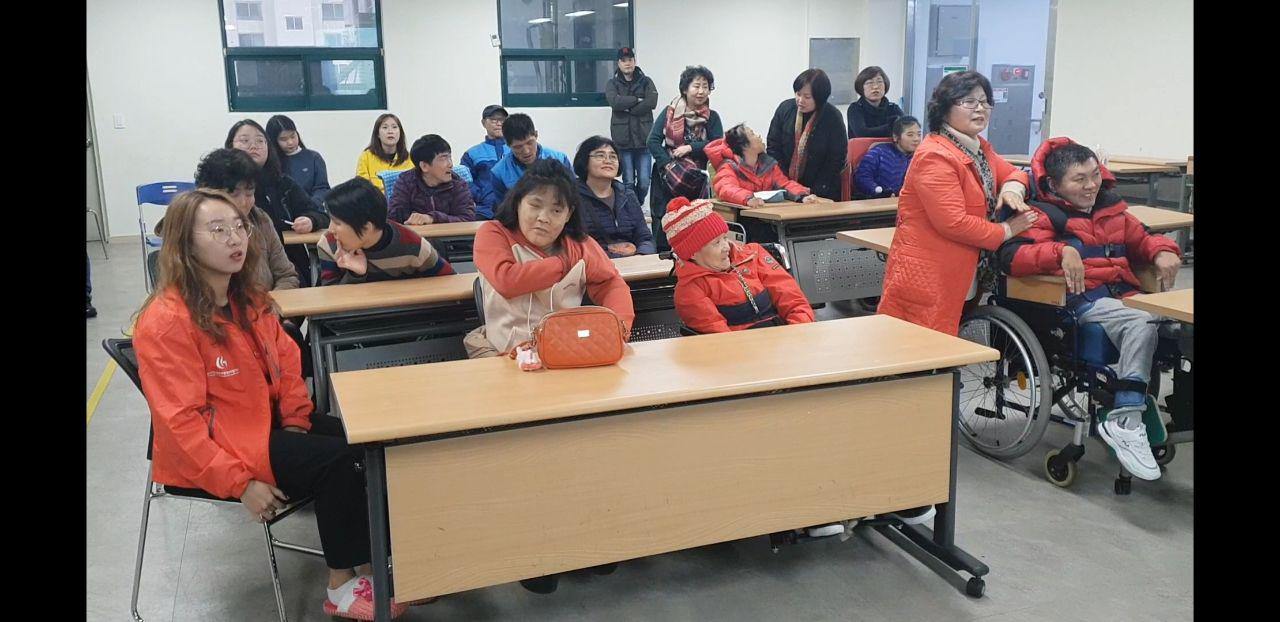 2018년 12월 18일 - 제5회 학생회 사진