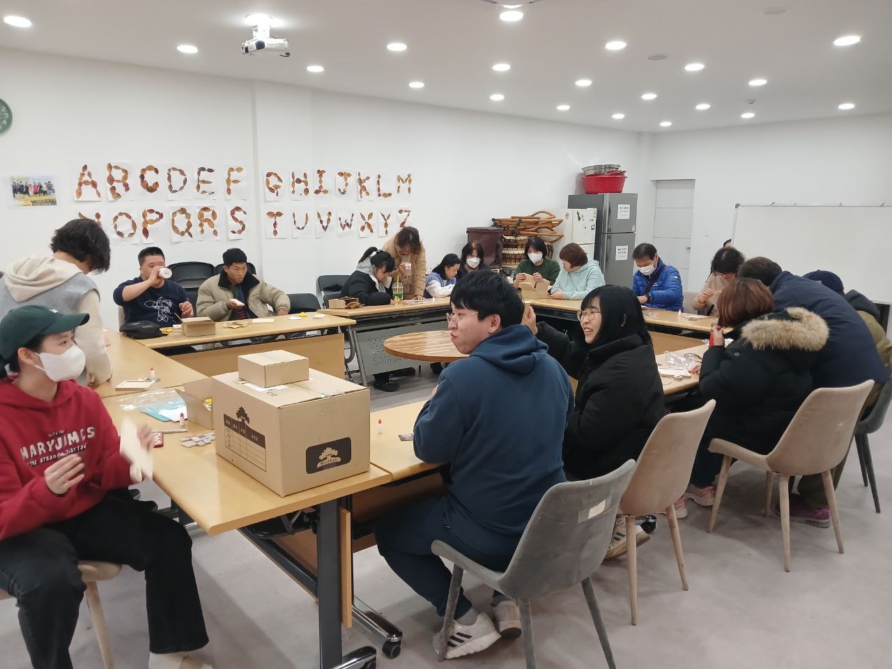 2024년 12월 5일(목) 우리동네 베프, 드로잉 세상 합반 수업사진
