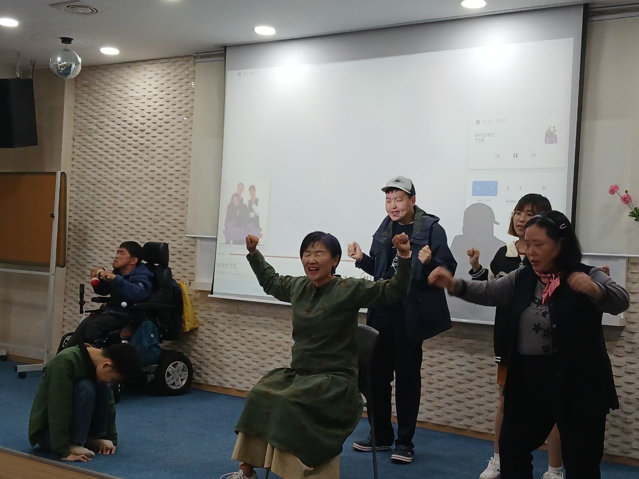 2024년 10월 21일(월) 춤수업 사진