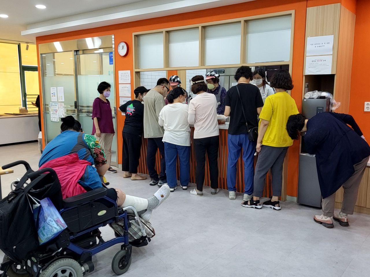 2022/07/20(수) - 점심식사(돈까스, 메추리알장조림, 소고기뭇국, 오이부추무침...)