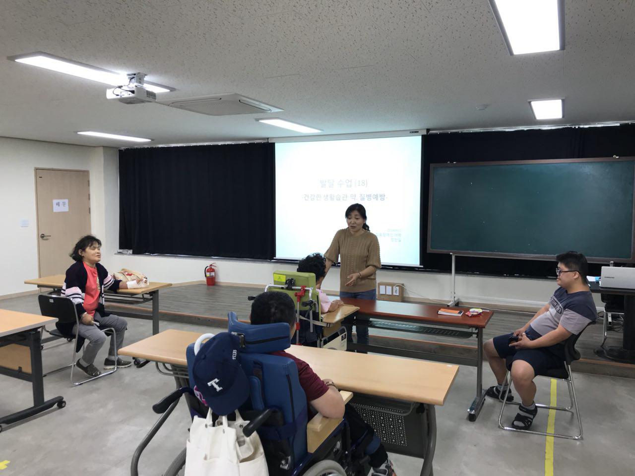 2018년 9월 11일 - 2회 학생회 사진