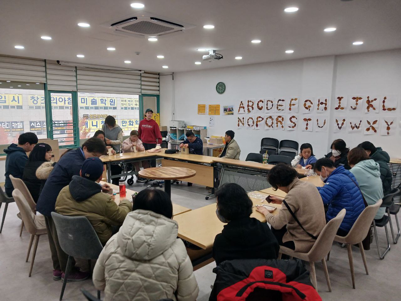 2024년 12월 5일(목) 우리동네 베프, 드로잉 세상 합반 수업사진