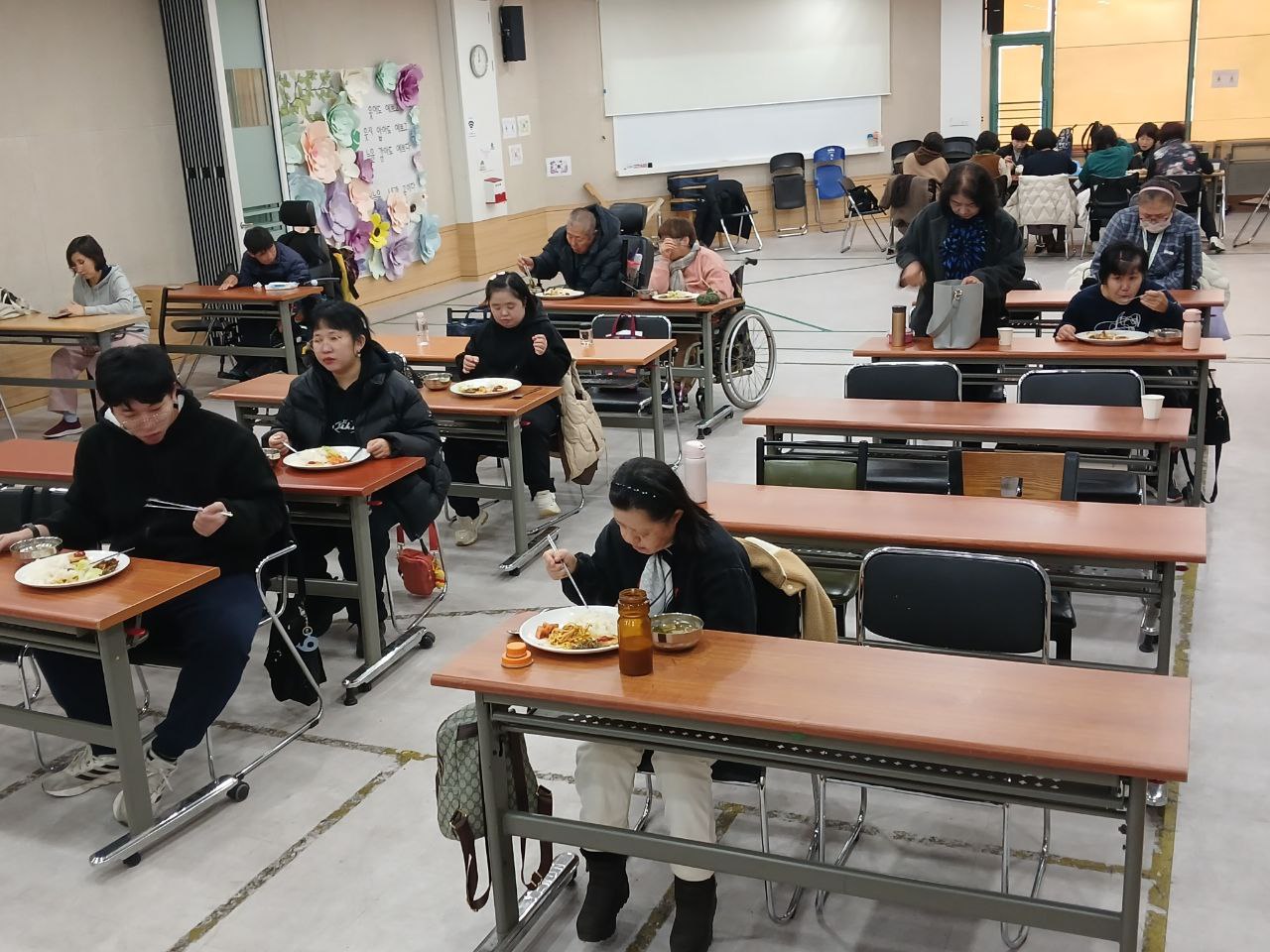 2024년 12월 2일(월) 점심식사 수업사진