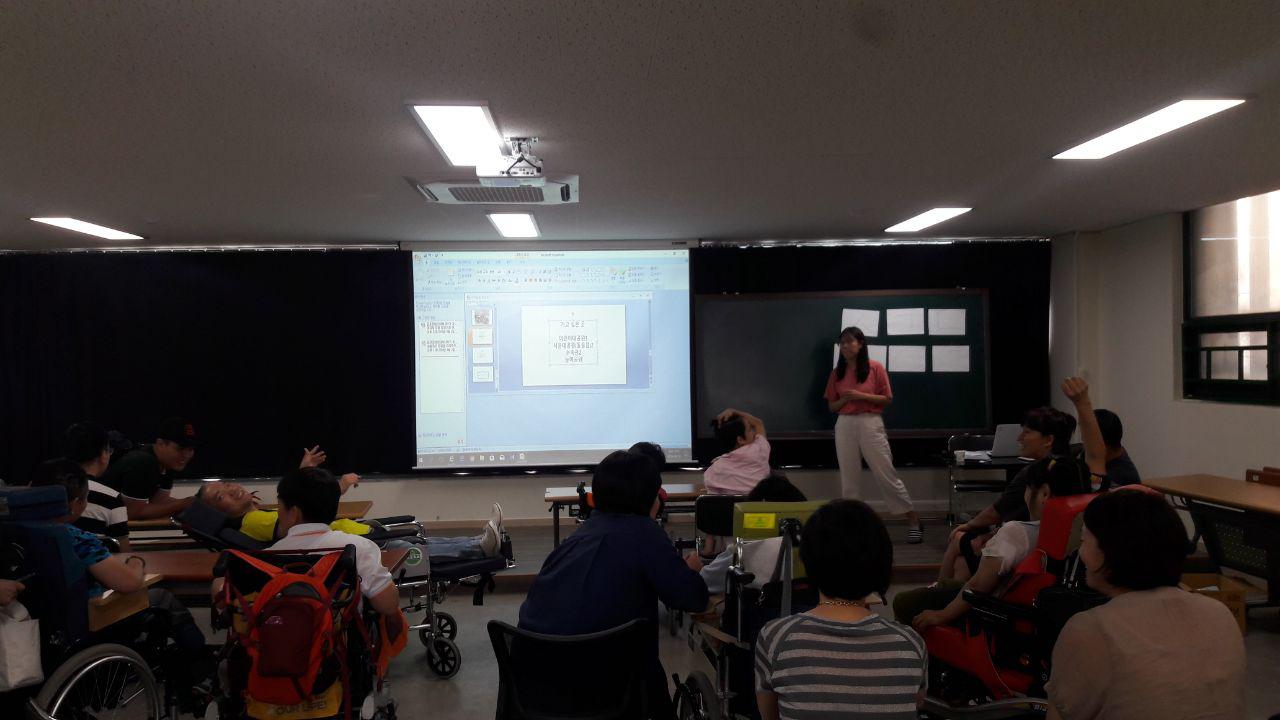 2018년 8월 10일 - 1회 학생회 사진