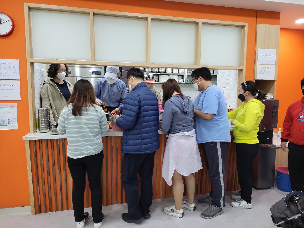 2022/05/02(월) - 점심시간 (오늘 메뉴는 형형색색 맛있는 비빔밥)